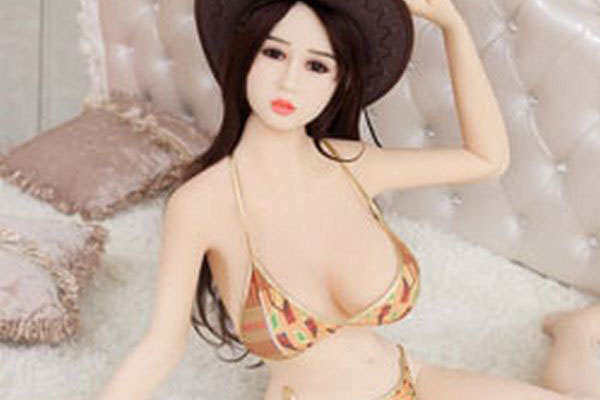 beautiful breasts tpe doll