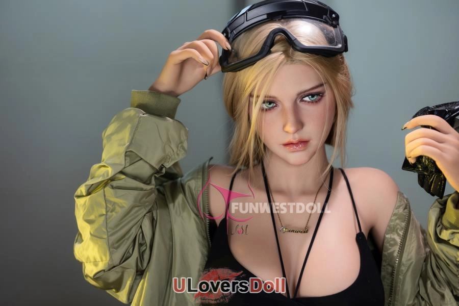 Funwest Lifelike Sexy Doll