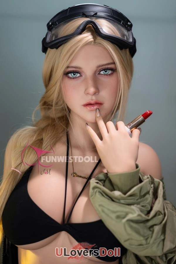 Lifelike Sexy Doll