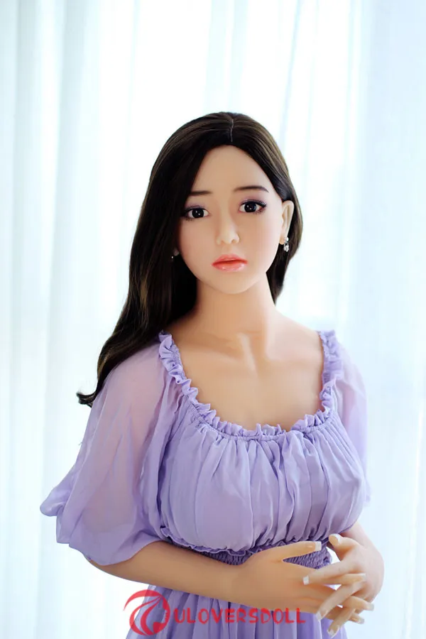 realistic adulte doll