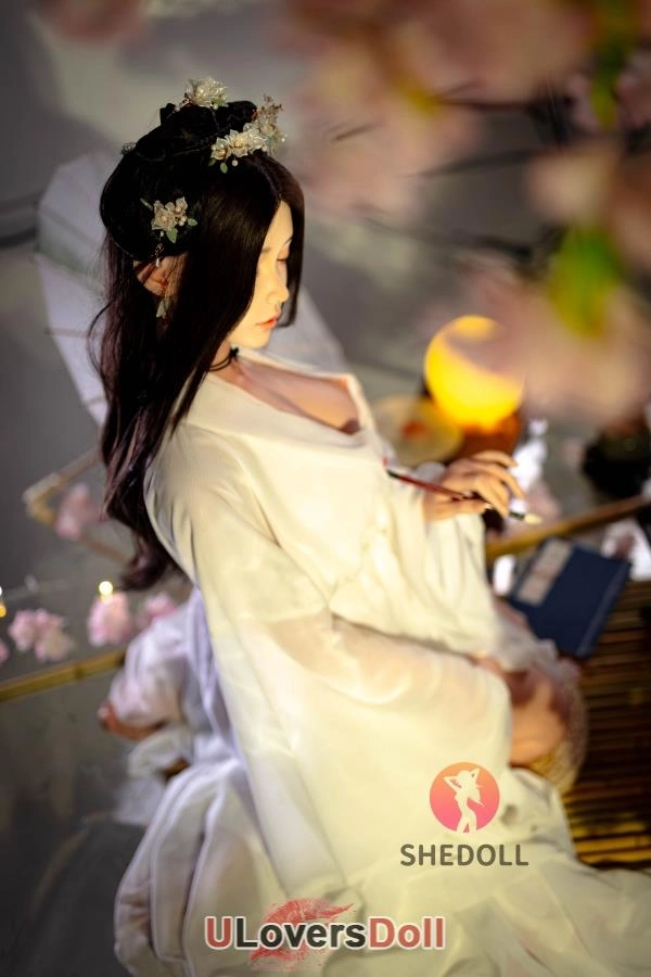 Chinese Naked Doll
