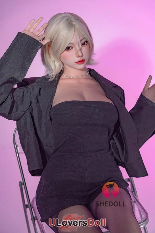 Big Titty Fuck Doll