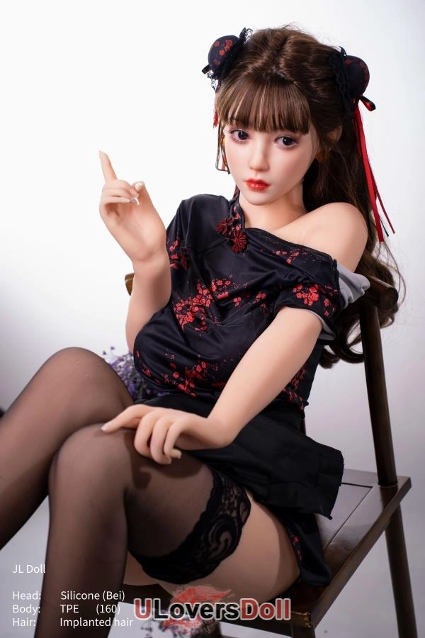 Girl Love Doll