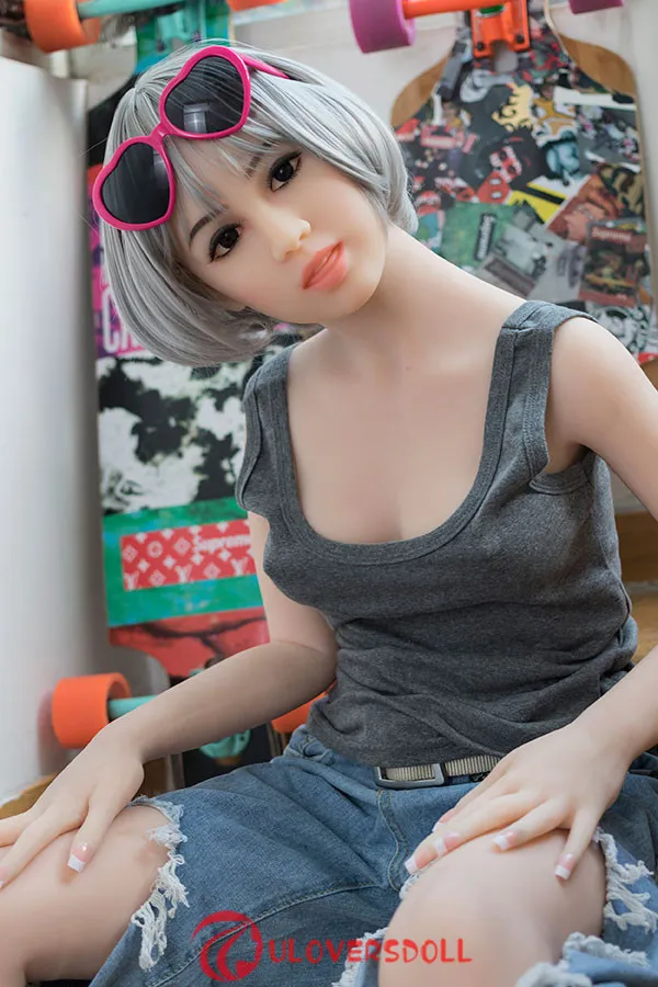 Small breast TPE doll