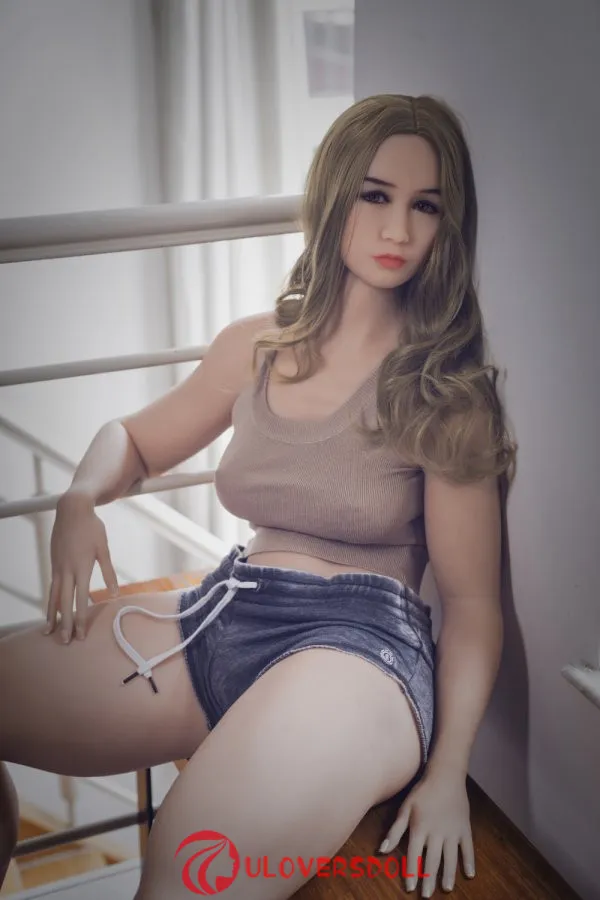 Asian-style sex doll 156cm (5ft1)
