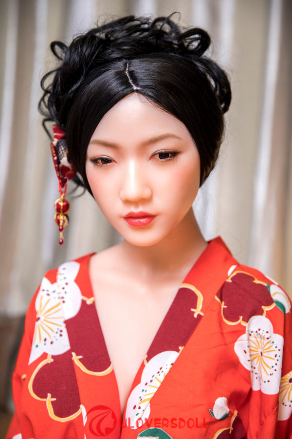 Dinah : Realistic silicone geisha in Japan sex dolls 161cm