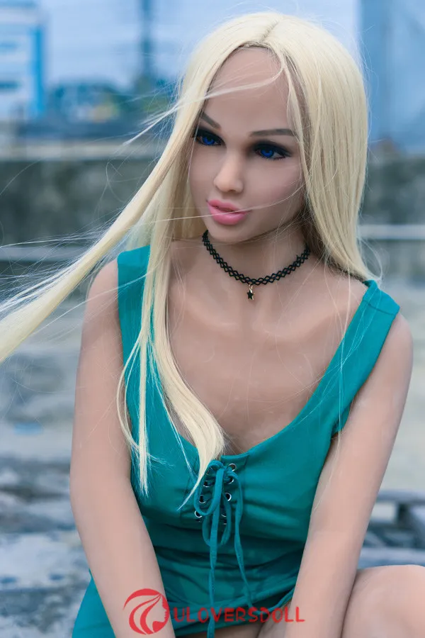 sexy adult silicone doll