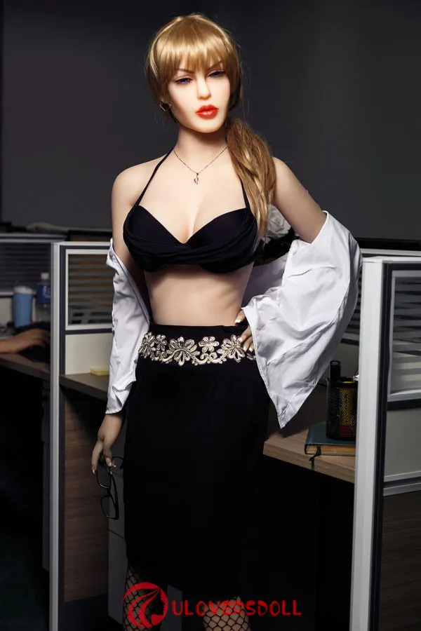 beautiful Japanese love doll