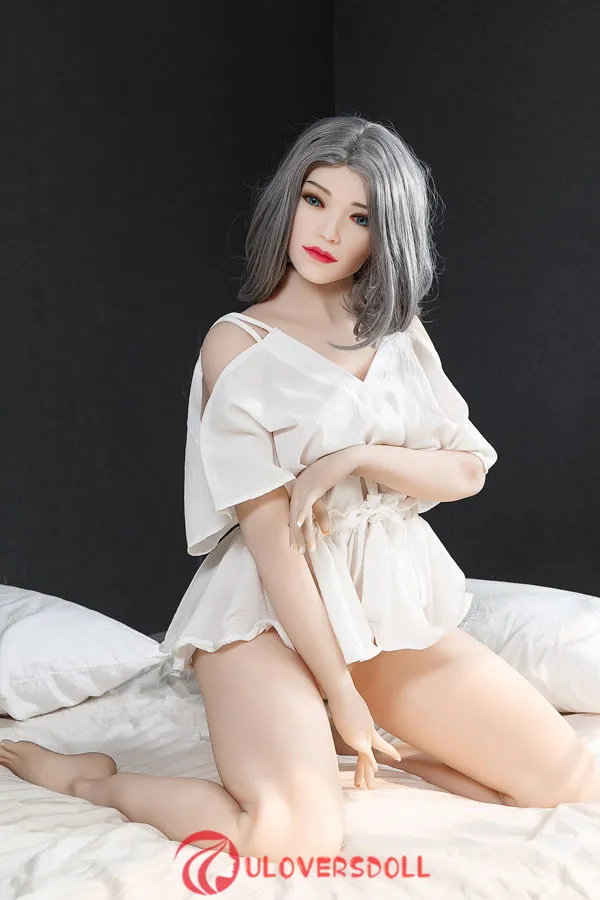 blue eyes sex dolls