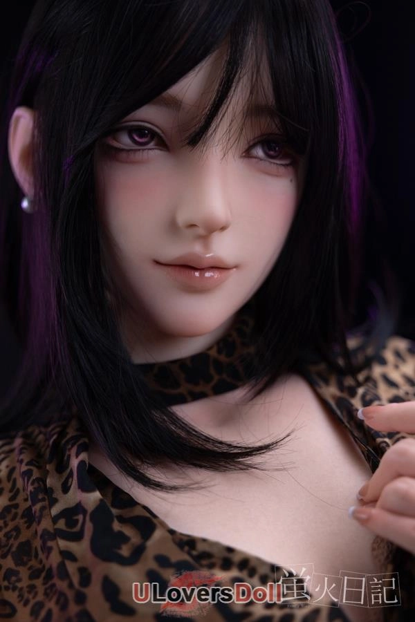 Small Chested Realistic Sex Doll