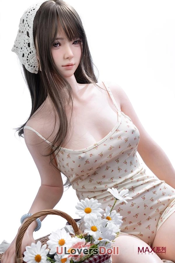 Small Chested Sexdoll