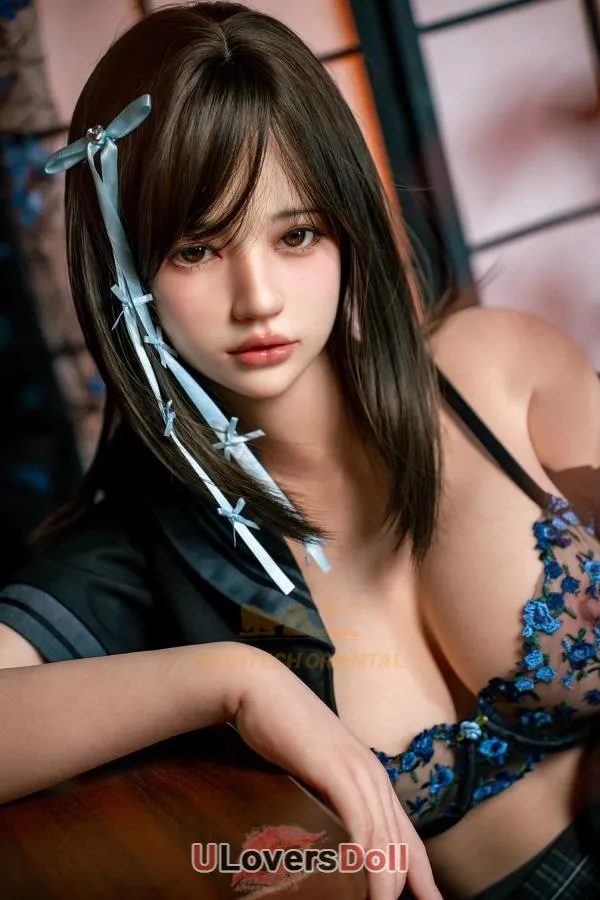 sex doll Evie 2