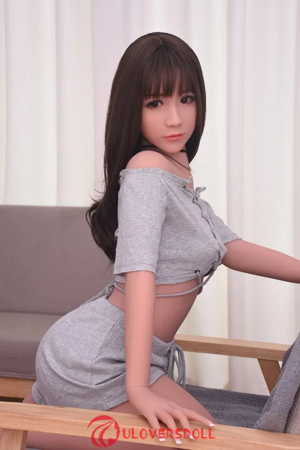 lifelike sex doll