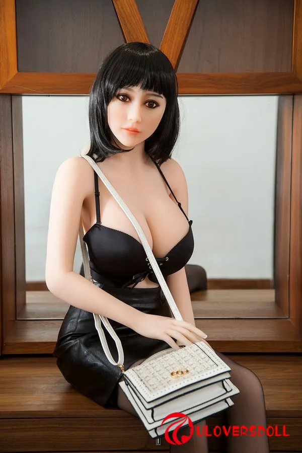big breasts sex doll