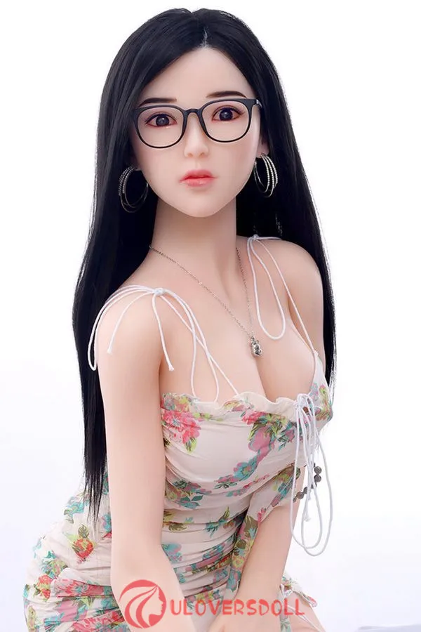 small boobs sex doll