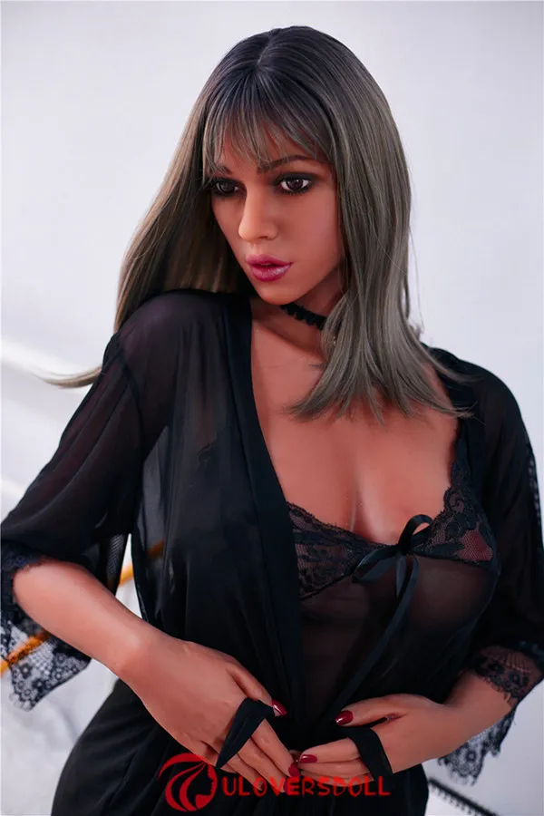 lifelike sex doll