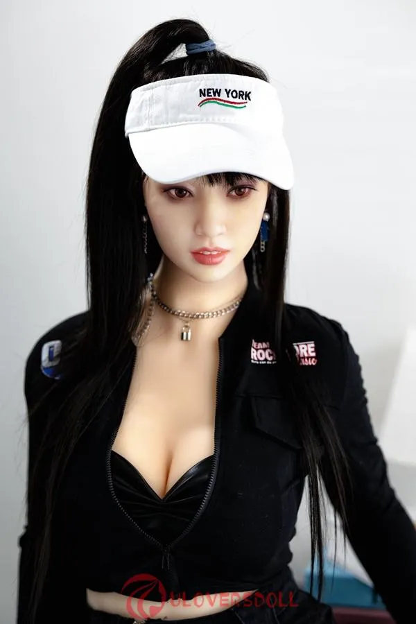 161cm (5ft3) Medium chest 6YE sex doll Nathalie
