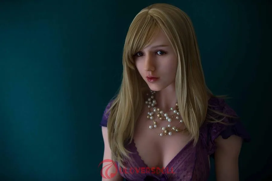 flat chested sex doll