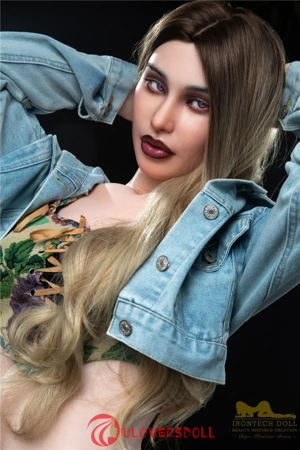 39 Sexy Doll