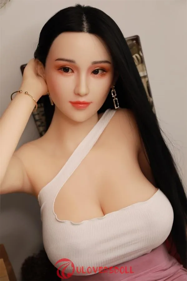 Chinese TPE Silicone Real Doll