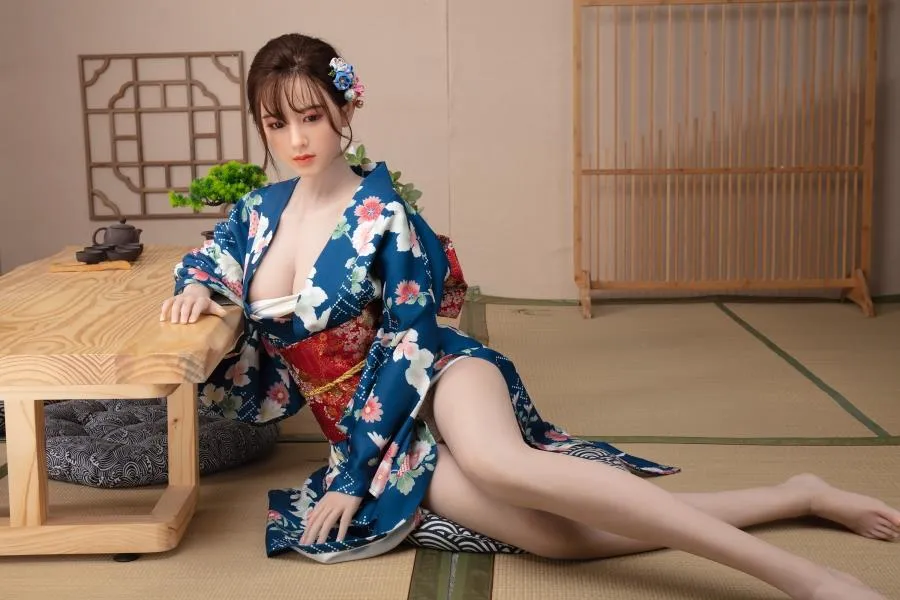 Japanese Beautiful Love Doll