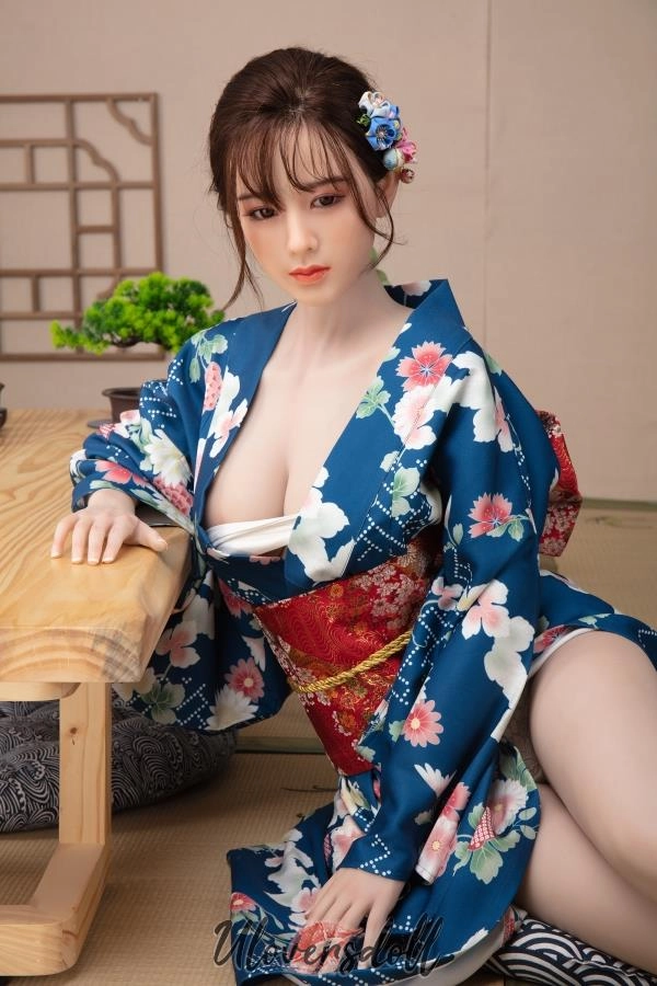 Japanese D-cup Sexy Doll