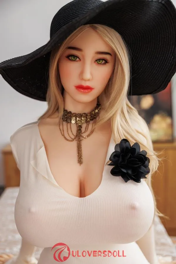 Huge Tits Young Sex Doll
