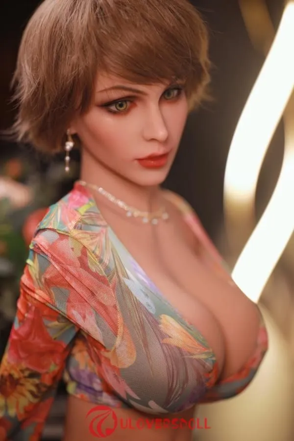 Realistic Short Hair Female Sex Doll