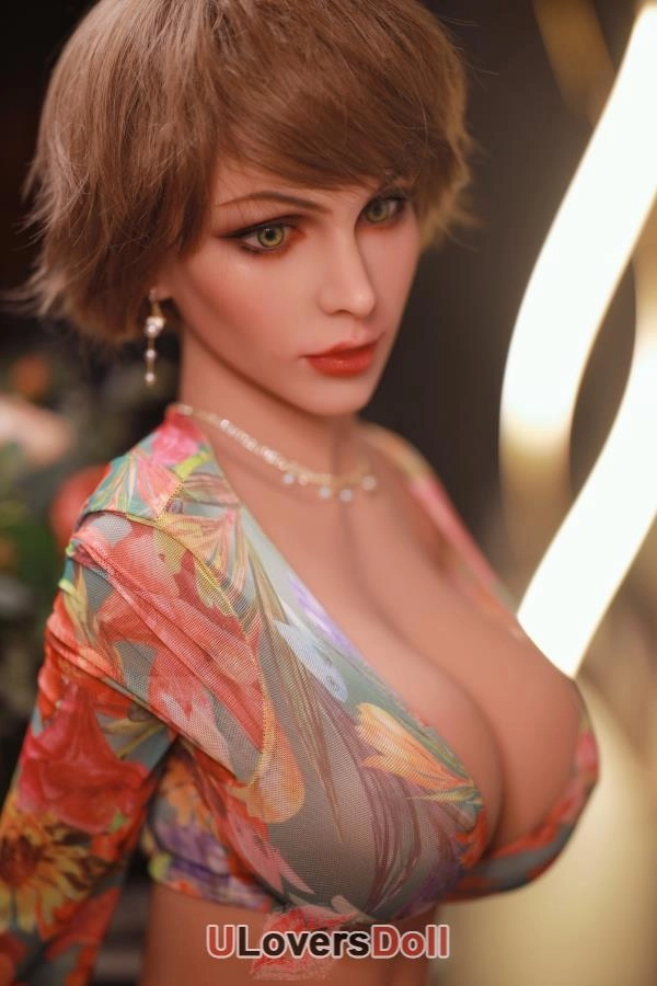 Realistic Short Hair Female Sex Doll