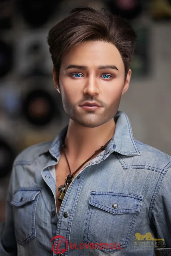 Real Photo of Sex Doll Andrew