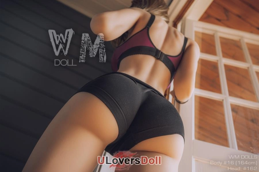 Muscular Girl Love Doll