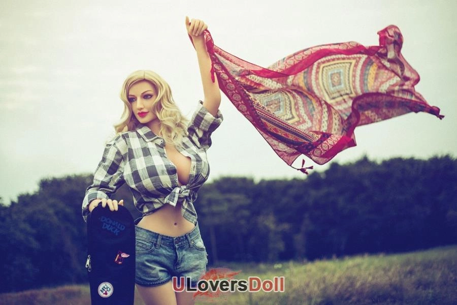 Blonde Love Doll USA