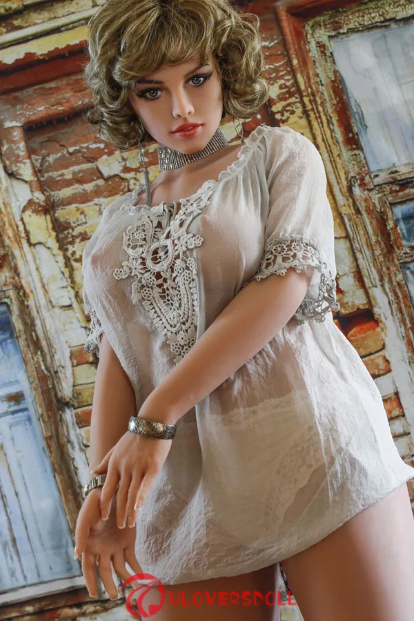 B-cup breast sex doll