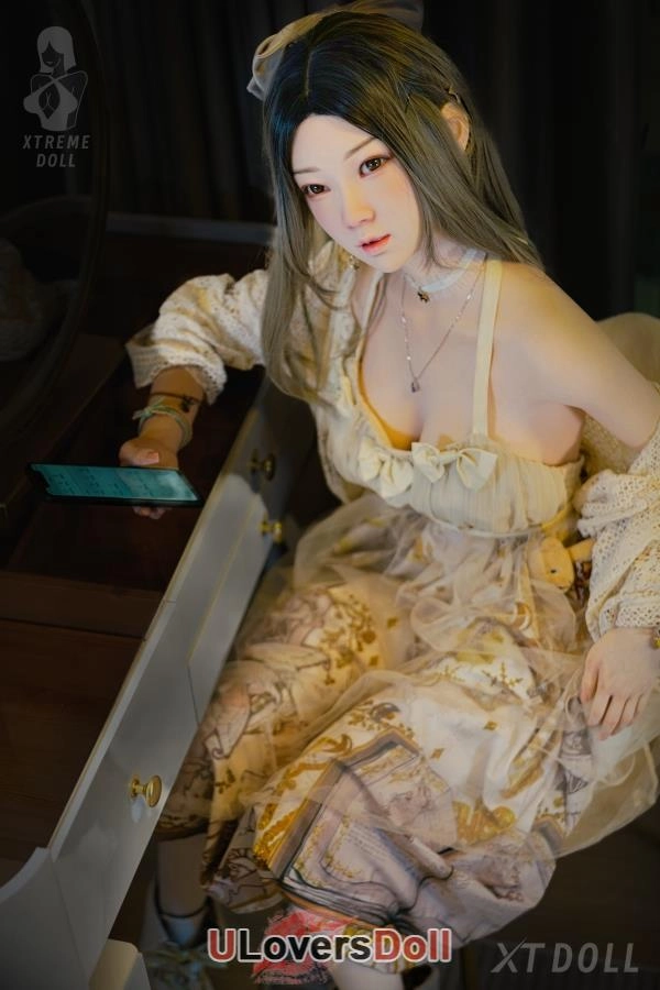XT Medium Tits Sex Doll