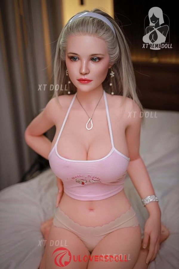 American F-cup Real Dolls