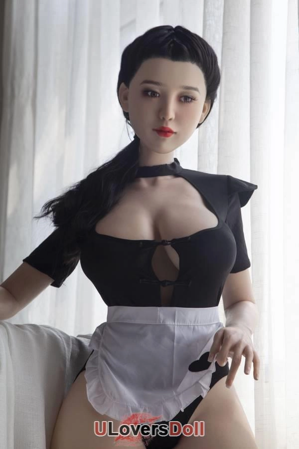 Realing Huge Breast Sexdoll