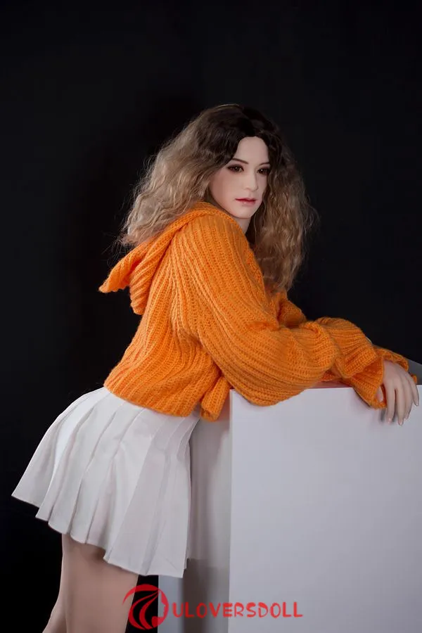 lifelike love doll