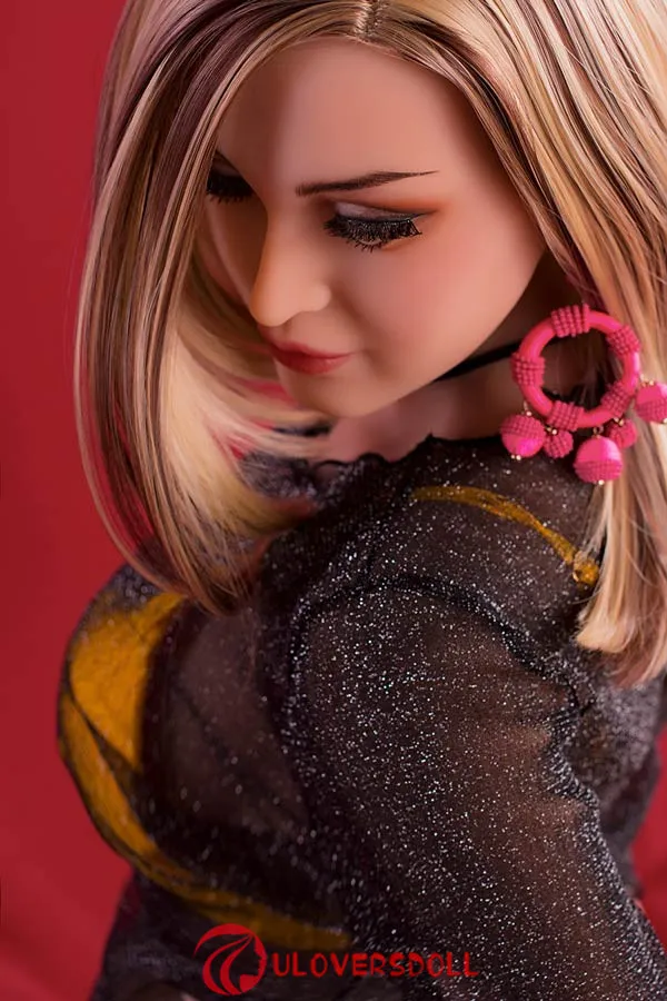 ultra realistic silicone sex doll