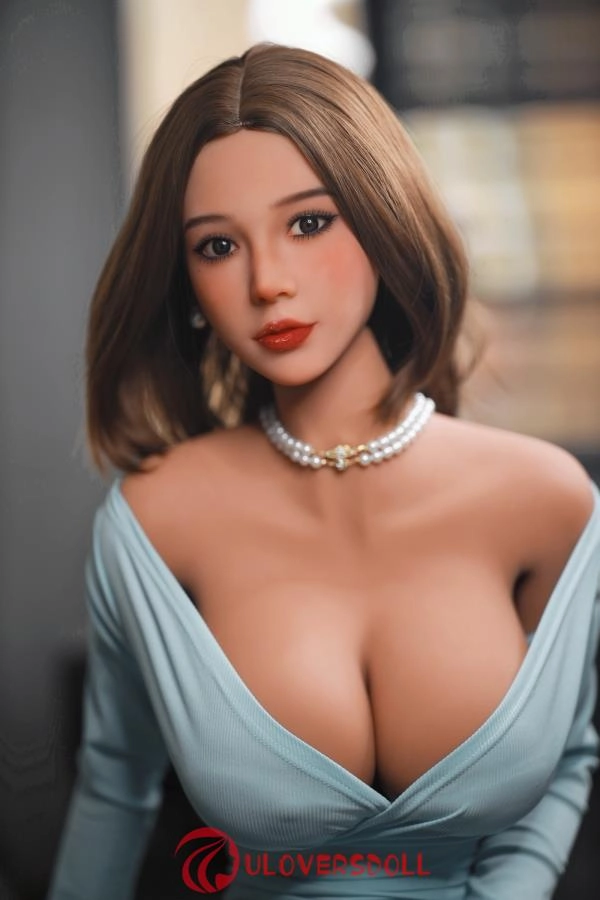 E Cup Big Titted Doll