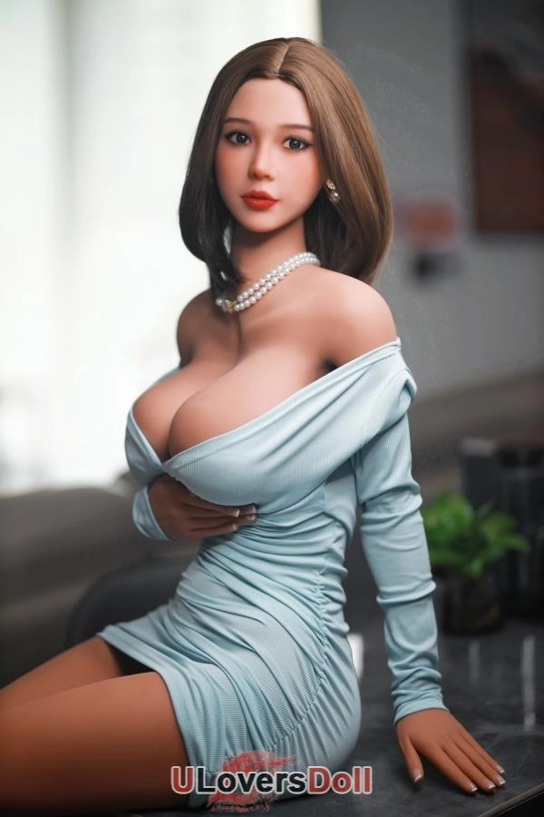 American E-cup Love Doll