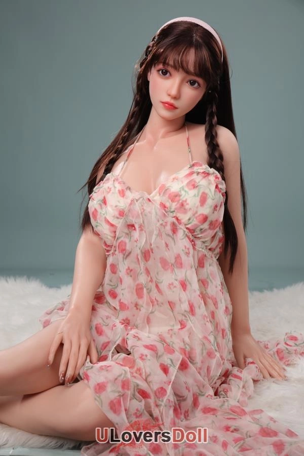 High Quality Doll