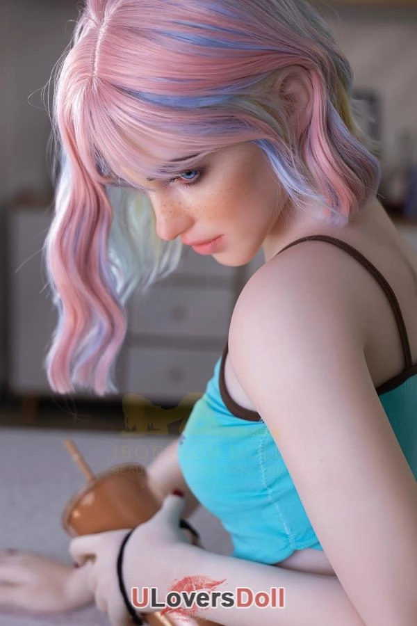 USA D-cup Dolls