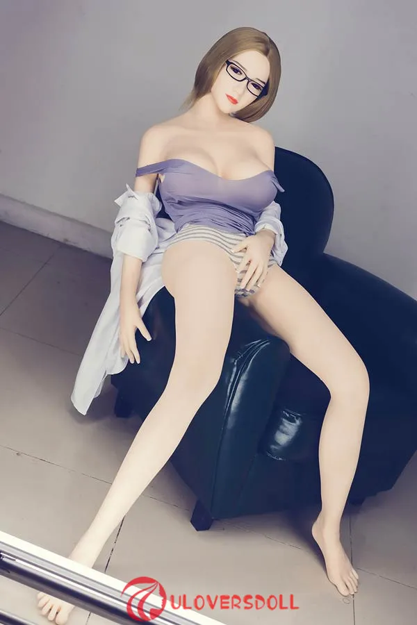 realistic silicone dolls