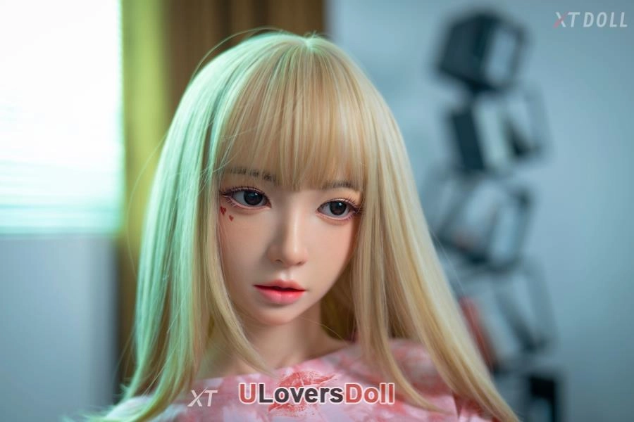 Small Tits Nude Doll