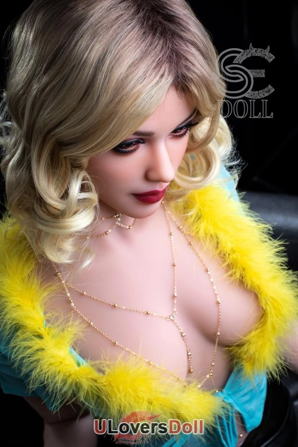 Beautiful Mature Woman Sex dolls