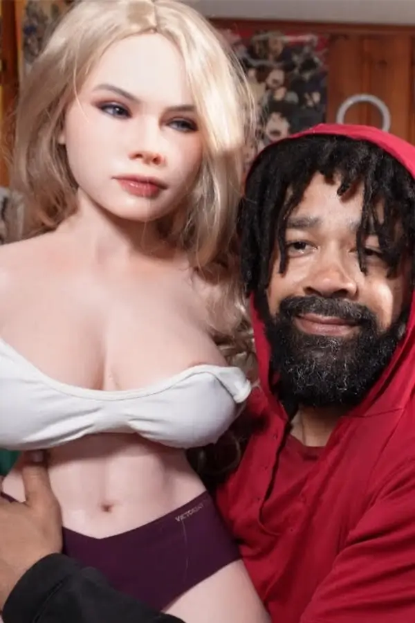Internet celebrities and real doll sex doll