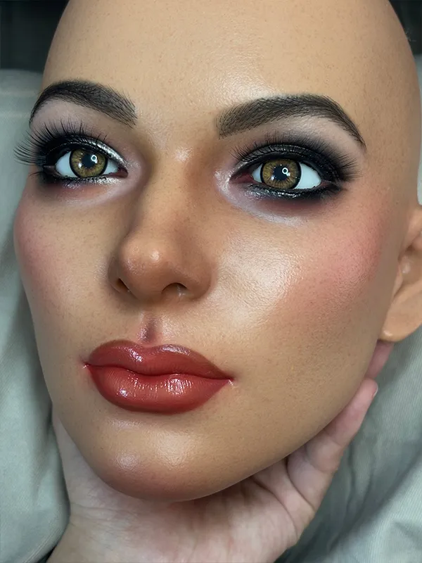 Top-notch Makeup Details