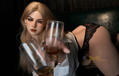 Sexdoll with Big Butt